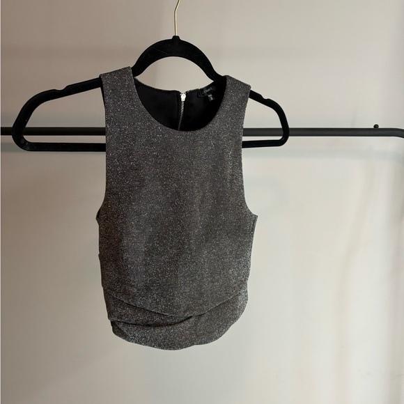 Crop top - Picture 2 of 6